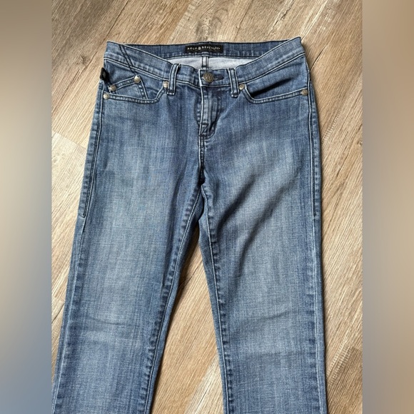 VTG Rock & Republic Denim Jeans Kasandra Fit And Flare Size 6 M 29 30 Blue Wash - Picture 3 of 13